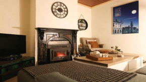 Gladstone House, Beechworth